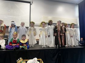 Primary 1 & 2 perform Snuggle Up Stable